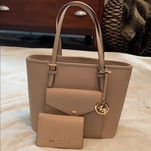 New  Michael Kohrs purse and matching wallet